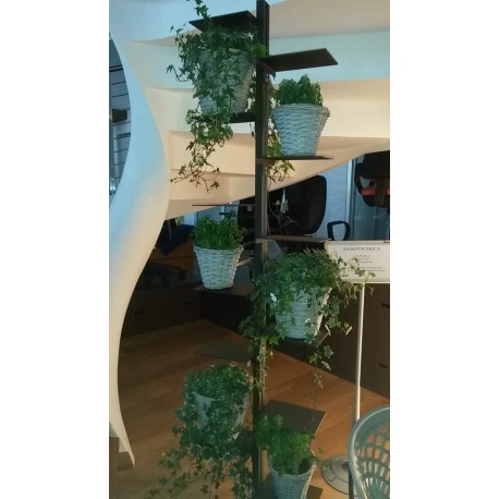 Libreria autoportante a colonna in alluminio e acciaio Mr Green