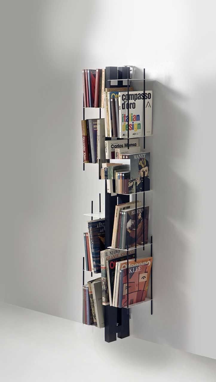 Libreria verticale da parete Zia Veronica in legno naturale
