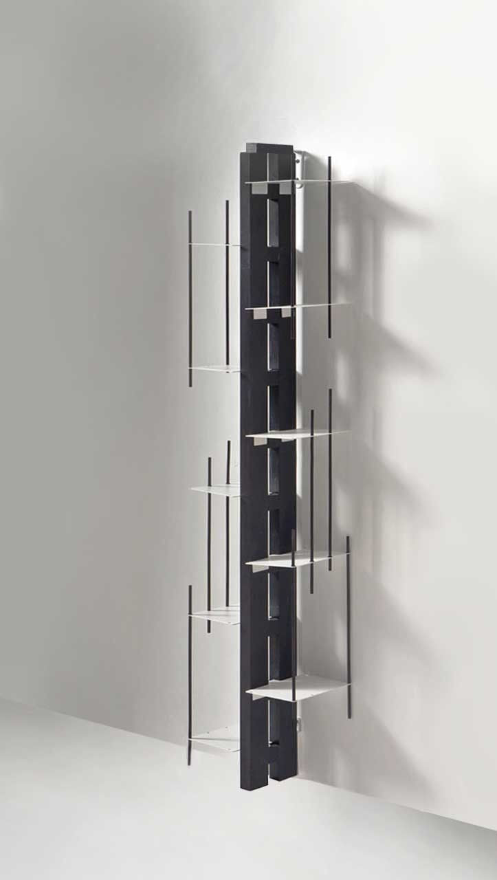 Libreria verticale da parete Zia Veronica in legno naturale