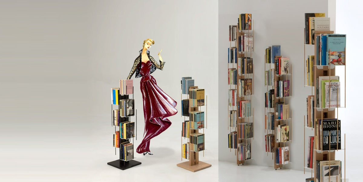 Libreria verticale da parete Zia Veronica in legno naturale