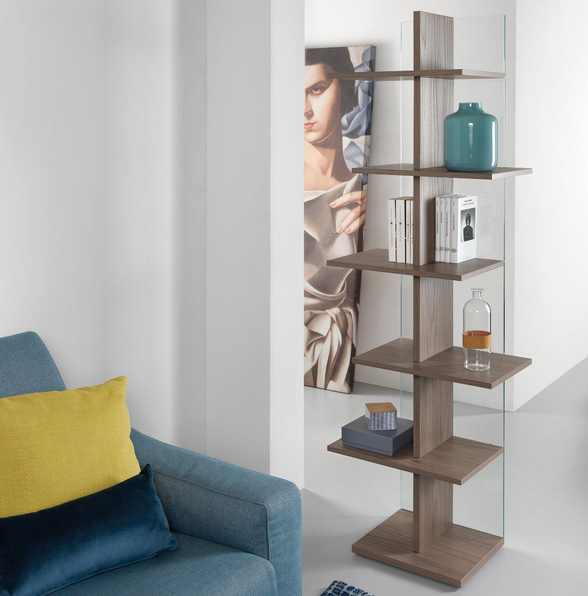 Libreria verticale in legno e vetro Laddy