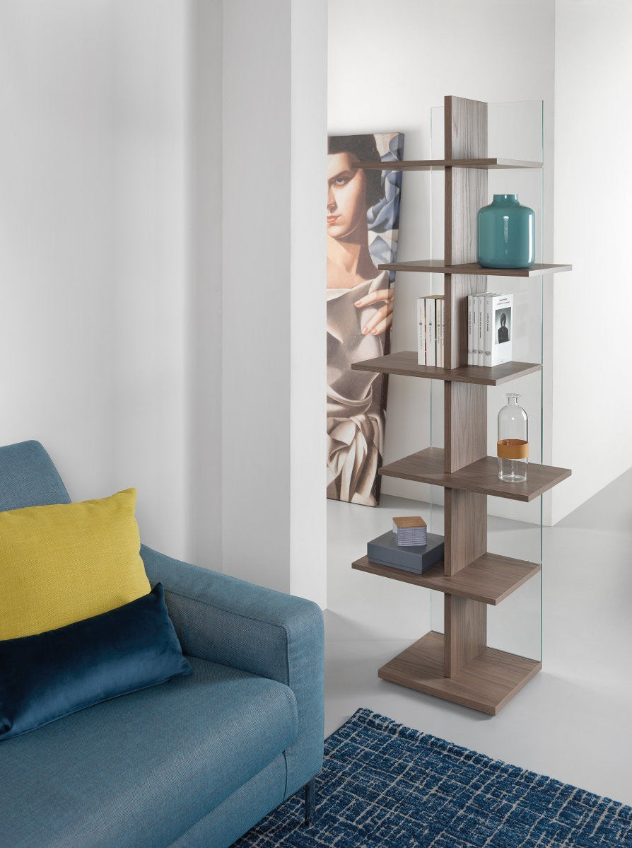 Libreria verticale in legno e vetro Laddy